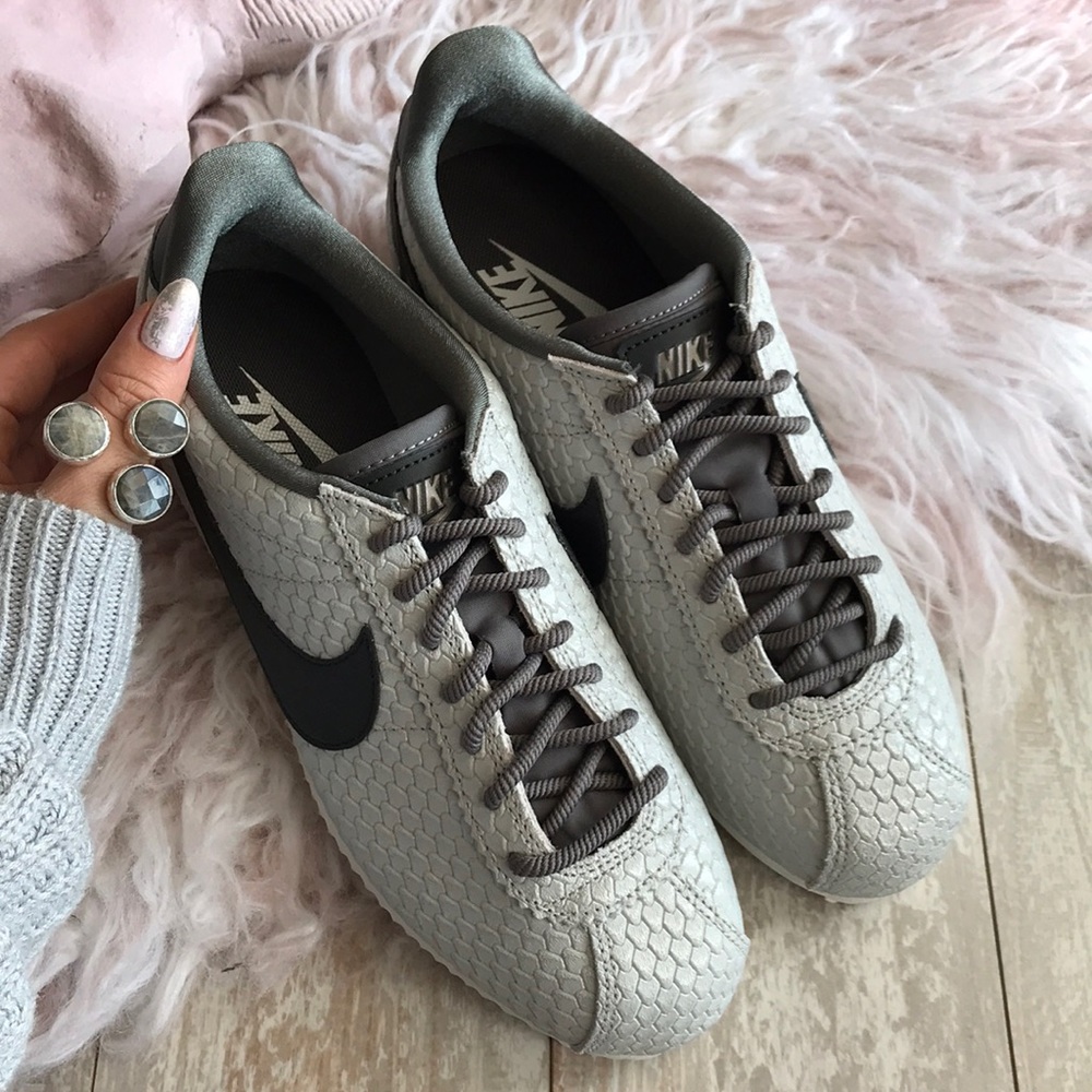 NWT Nike Cortez Classic Special edition - Picture 7 of 8